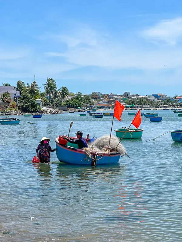 LÜHIRÄNNAK LÕUNA-VIETNAMI "MEKONGI DELTAST LIIVADÜÜNIDENI"